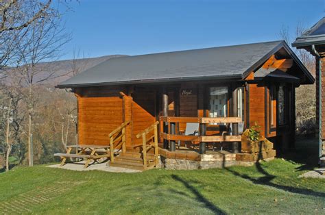 camping lago de sanabria bungalows|Cabañas en el Lago de Sanabria 